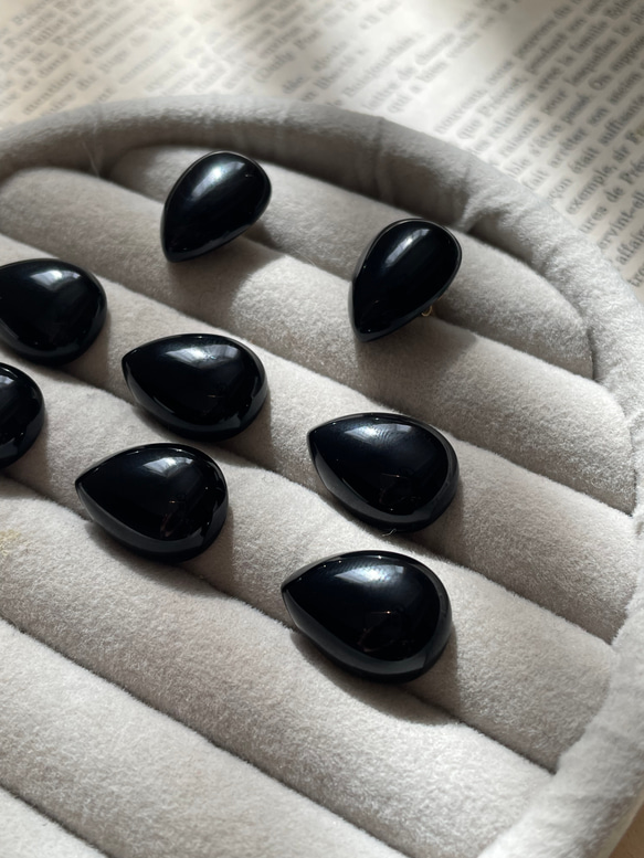 【ピアスを主役に】14kgfブラックオニキスピアス　秋冬ピアス　 8枚目の画像