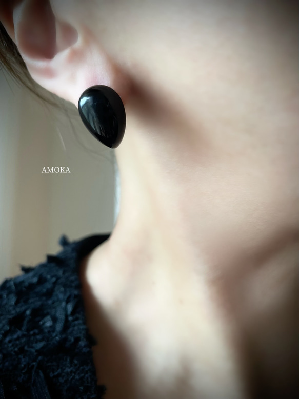 【ピアスを主役に】14kgfブラックオニキスピアス　秋冬ピアス　 2枚目の画像