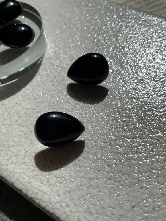 【ピアスを主役に】14kgfブラックオニキスピアス　秋冬ピアス　 18枚目の画像