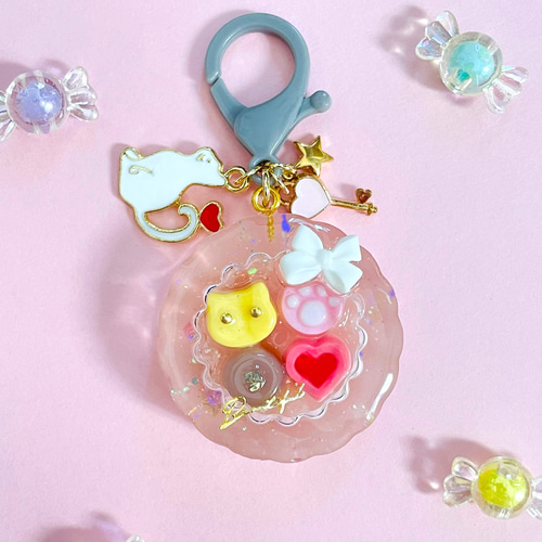 ♡バレンタイン♡アマビエさん① 板チョコ　　他レジンキーホルダー計6点 キラキラアソートチョコレートBOXレジンキーホルダー その他雑貨
