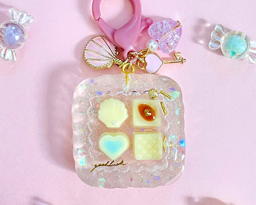 ホワイトチョコレートBOXレジンキーホルダー その他雑貨 桜愛〜sakura