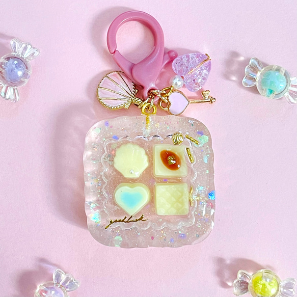 ホワイトチョコレートBOXレジンキーホルダー その他雑貨 桜愛〜sakura