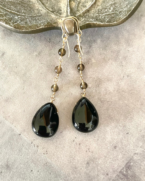 大粒モリオン(黒水晶)×小さなスモーキークォーツ 大人ピアス14kg or イヤリング 3枚目の画像