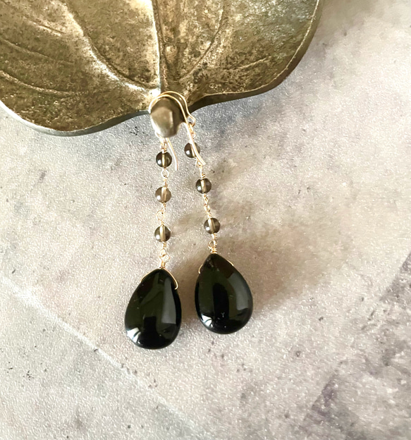 大粒モリオン(黒水晶)×小さなスモーキークォーツ 大人ピアス14kg or イヤリング 2枚目の画像