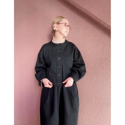 RATA❤️選擇你的長度❤️輕鬆套上，打造時尚造型❤️寬鬆版型❤️柔軟黑色牛仔外套 第6張的照片