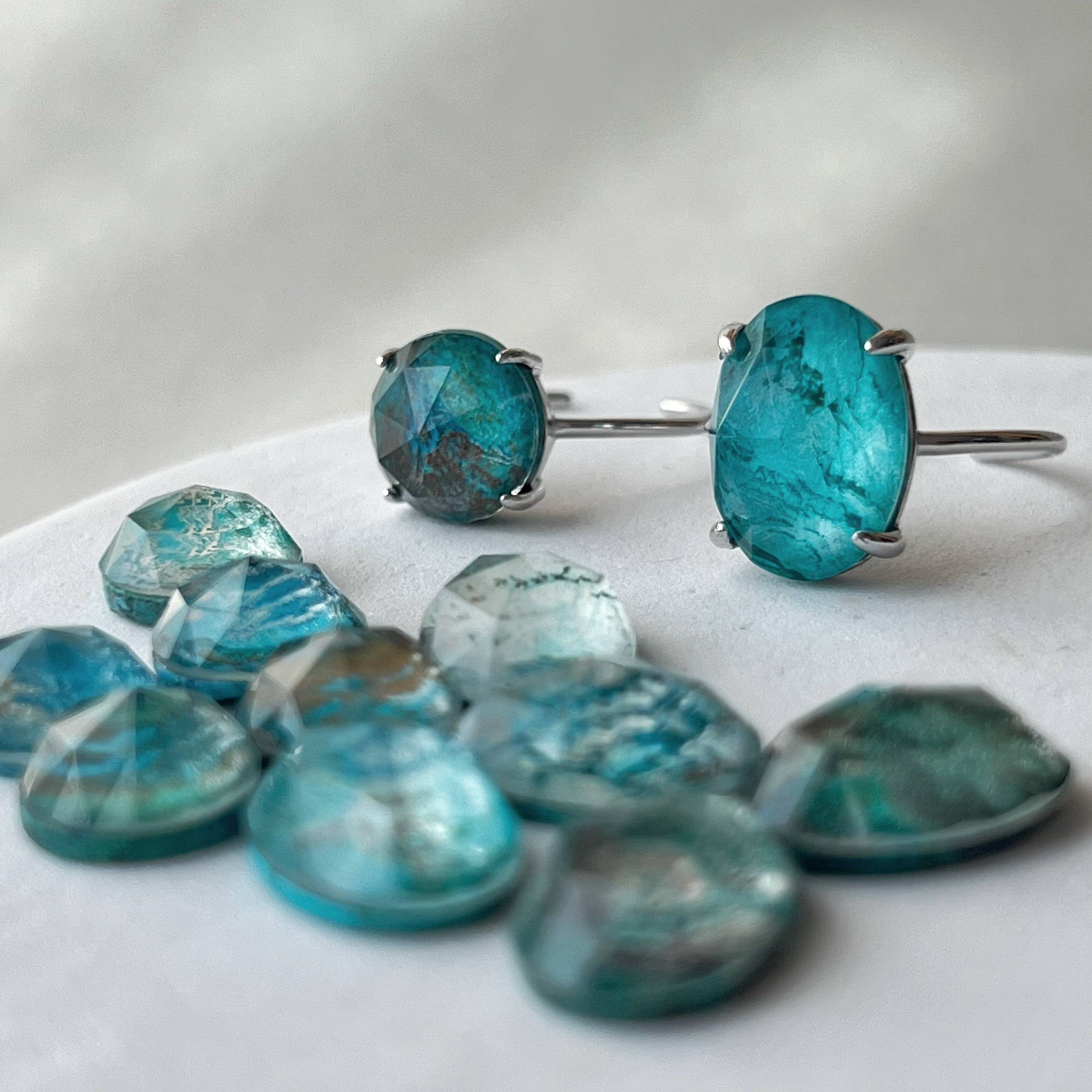 【JORIE】大粒クリソコラ×クリスタル貼り　リングsilver925　フリーサイズ、固定サイズ、刻印あり