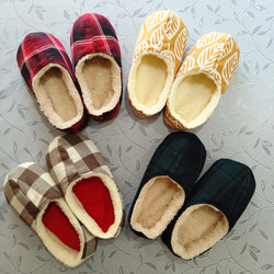 ハンドメイドルームシューズ（冬用ボア付き） スリッパ・ルーム