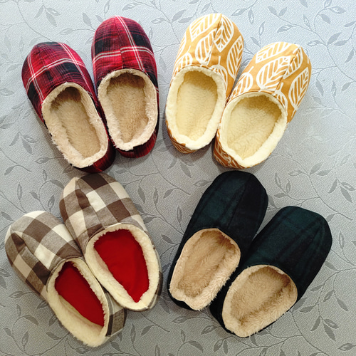 ハンドメイドルームシューズ（冬用ボア付き） スリッパ・ルーム