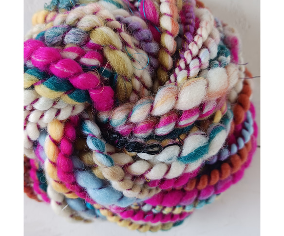 アートヤーン スパイラル 手紡ぎ（品番338） 毛糸 四つ実 通販