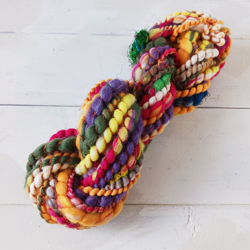 アートヤーン スパイラル 手紡ぎ（品番340） 毛糸 四つ実 通販