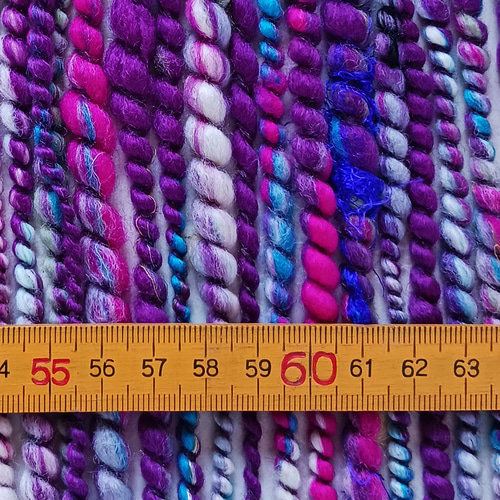 アートヤーン スパイラル 手紡ぎ（品番341） 毛糸 四つ実 通販