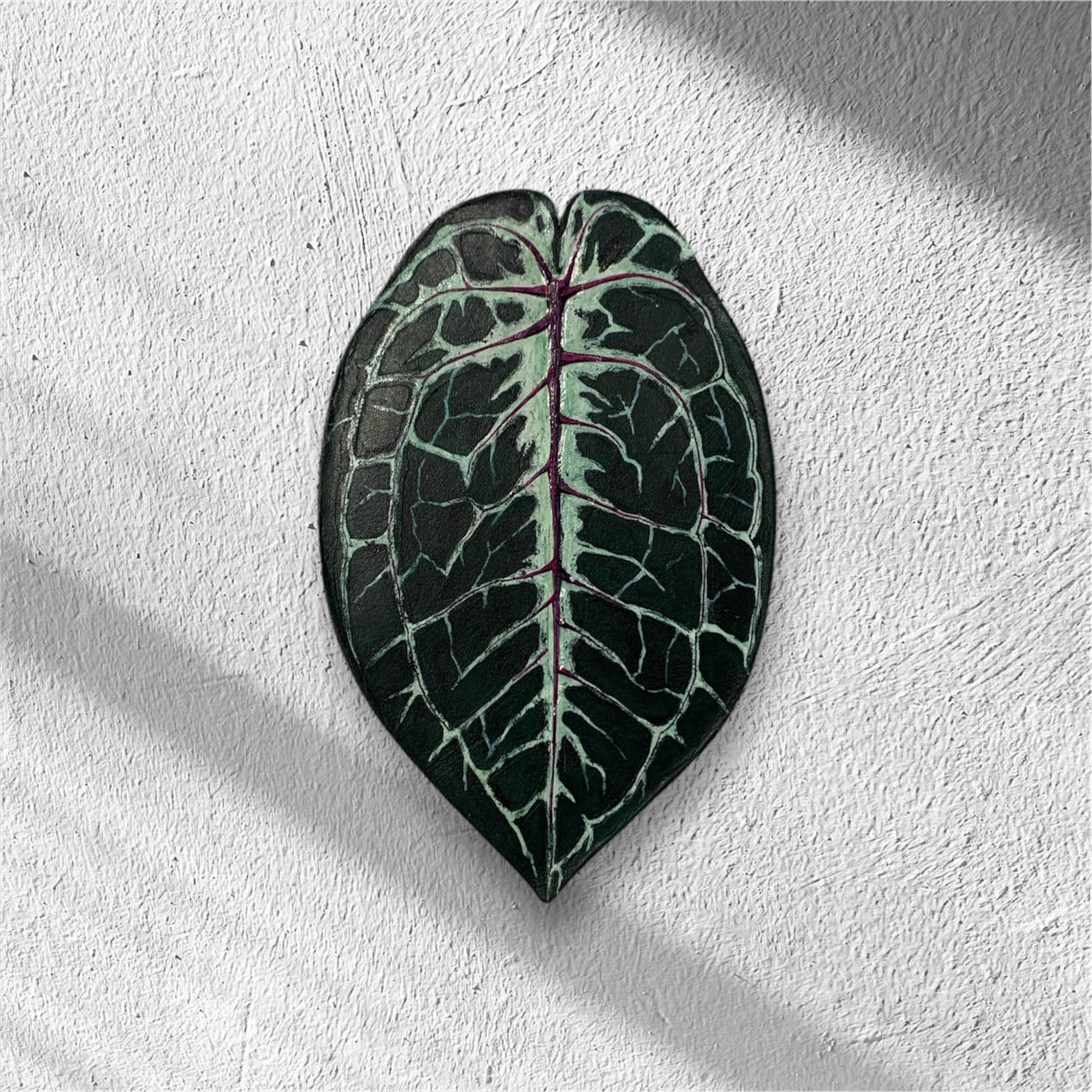 レザーパスケース|アンスリウムキングオブスペード|