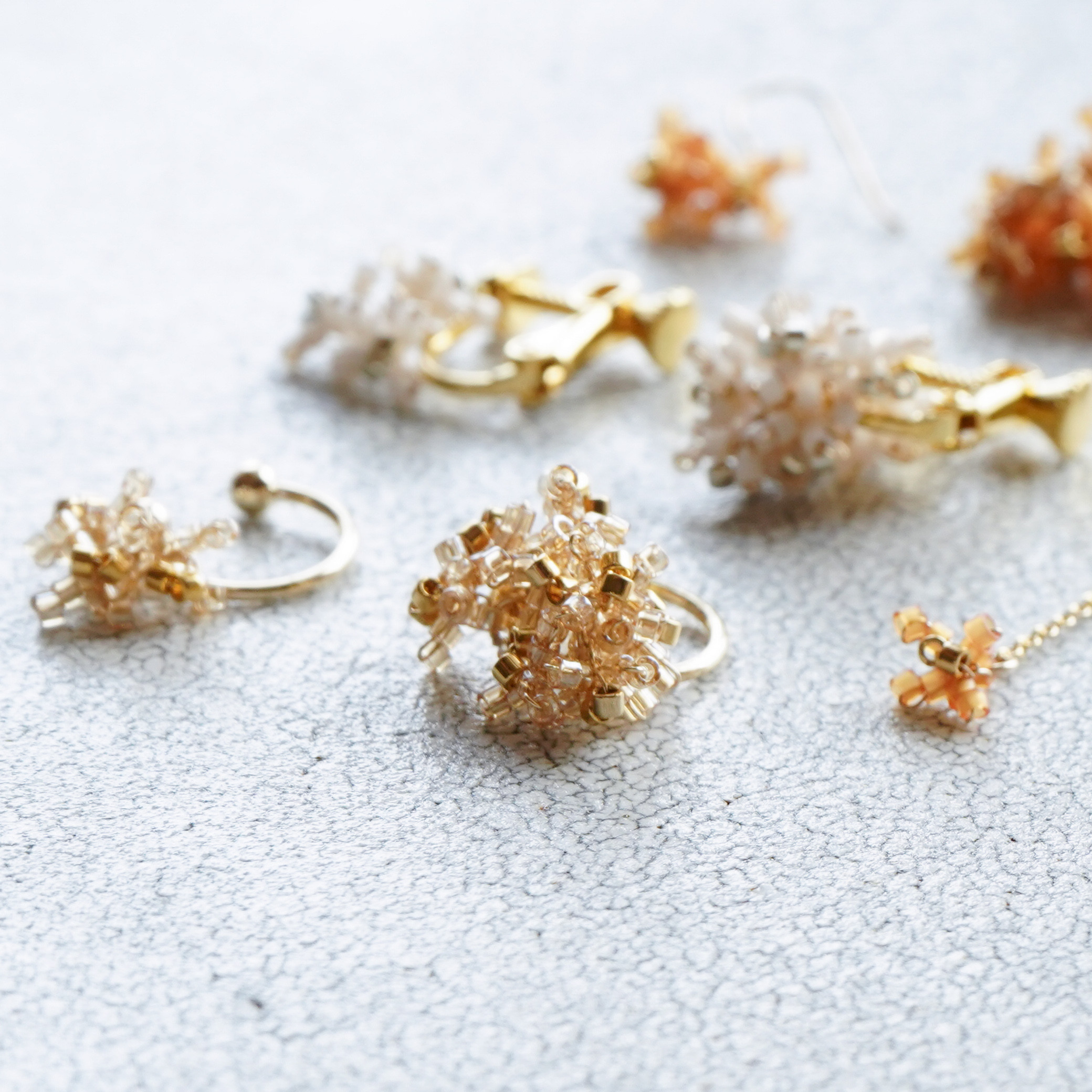 デザインが選べる金木犀のイヤリング ピアス クリアゴールド