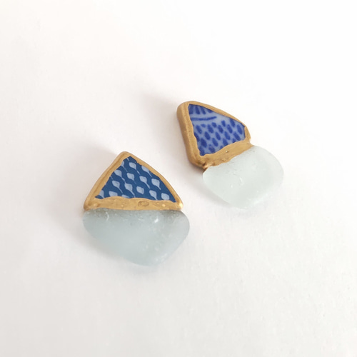 はたはたページ②シー陶器イヤリング1点物♡ 金継ぎアクセサリー 一点もの 【送料無料】アレルギー対応 シー陶器