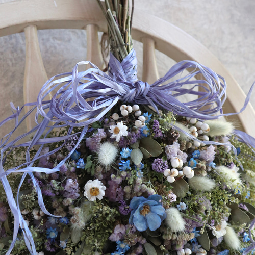 50cm) アネモネフラワーとマメグンバイナズナとユーカリのブルー  