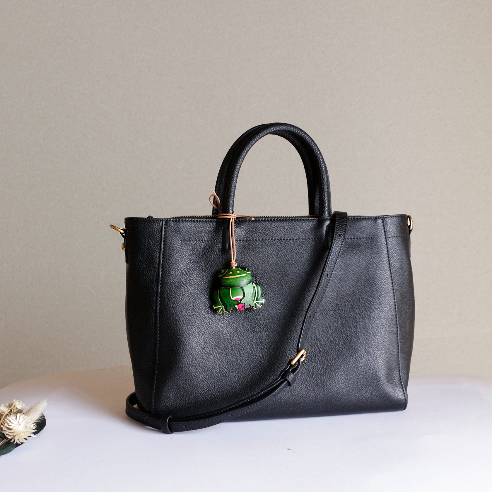【良品】ジバンシー　ビジネスバッグ　タッチロック　ブラック　手提げ鍵付き　高級感 GIVENCHY - ✨希少✨ ジバンシー クラッチバッグ セカンドバッグ