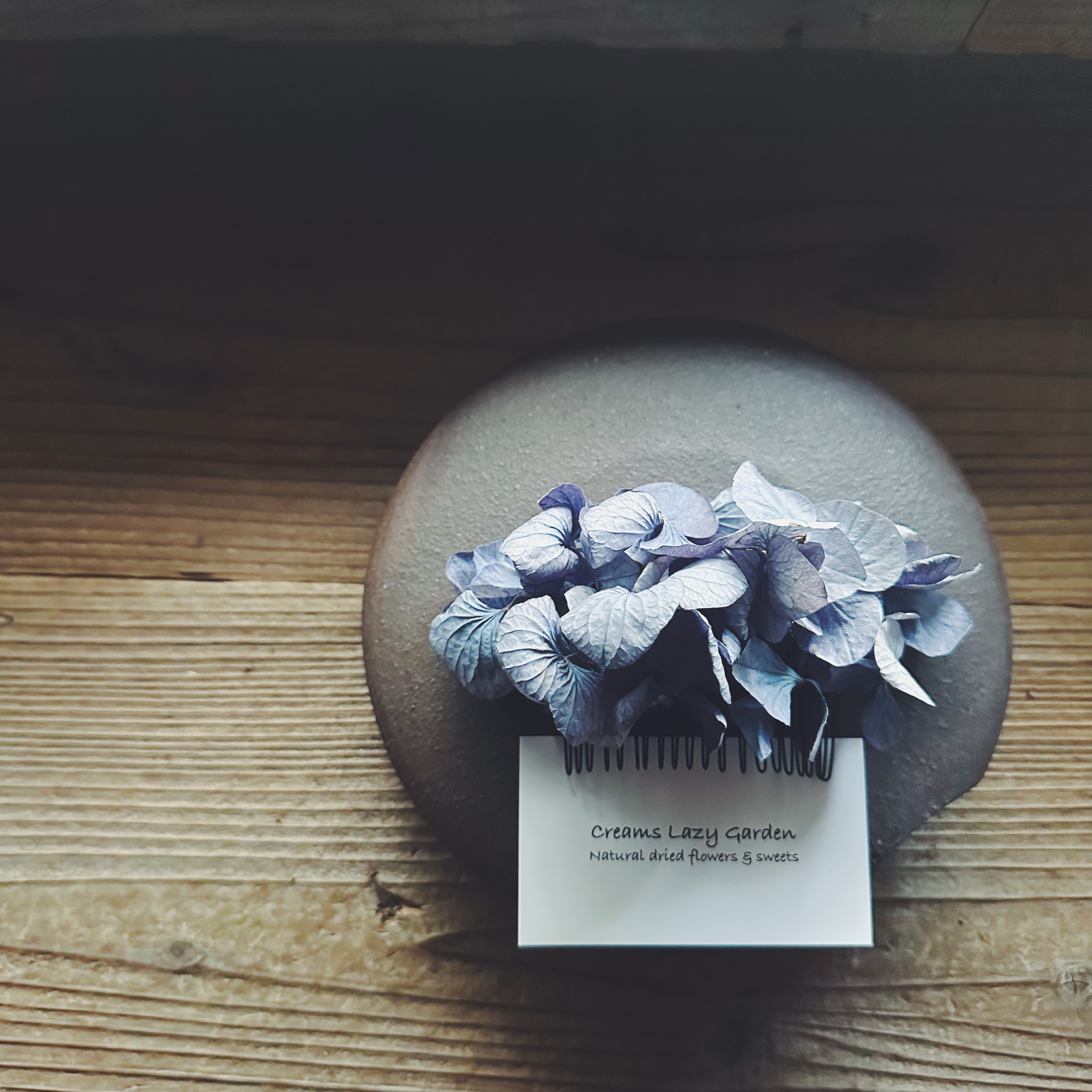 96 something blue2 深いブルーのヘッドドレス 紫陽花コーム