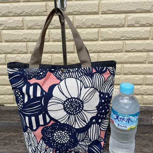 かなみ☆デニムリメイク☆トートバッグ M □ツギハギトートバッグ □サイズ 縦:約27㎝ 横:約32㎝ マチ:約