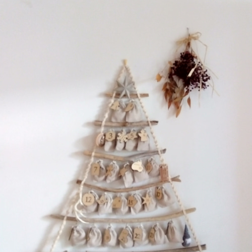 大きな流木ツリー 　アドベントカレンダー 大きな流木ツリー アドベントカレンダー 北欧デザイン