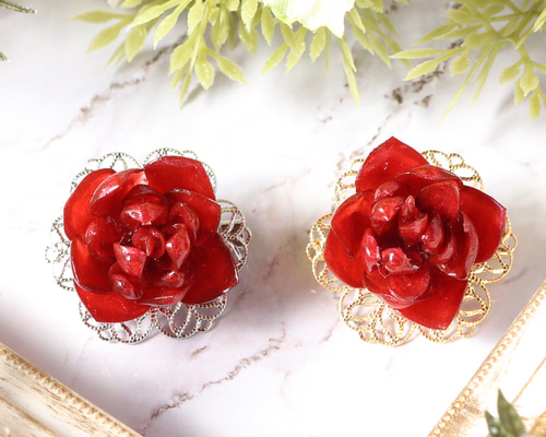 新品未使用　薔薇モチーフブローチ 新品未使用】薔薇ブローチ バラ 豪華 赤 ピンク 紫 - メルカリ