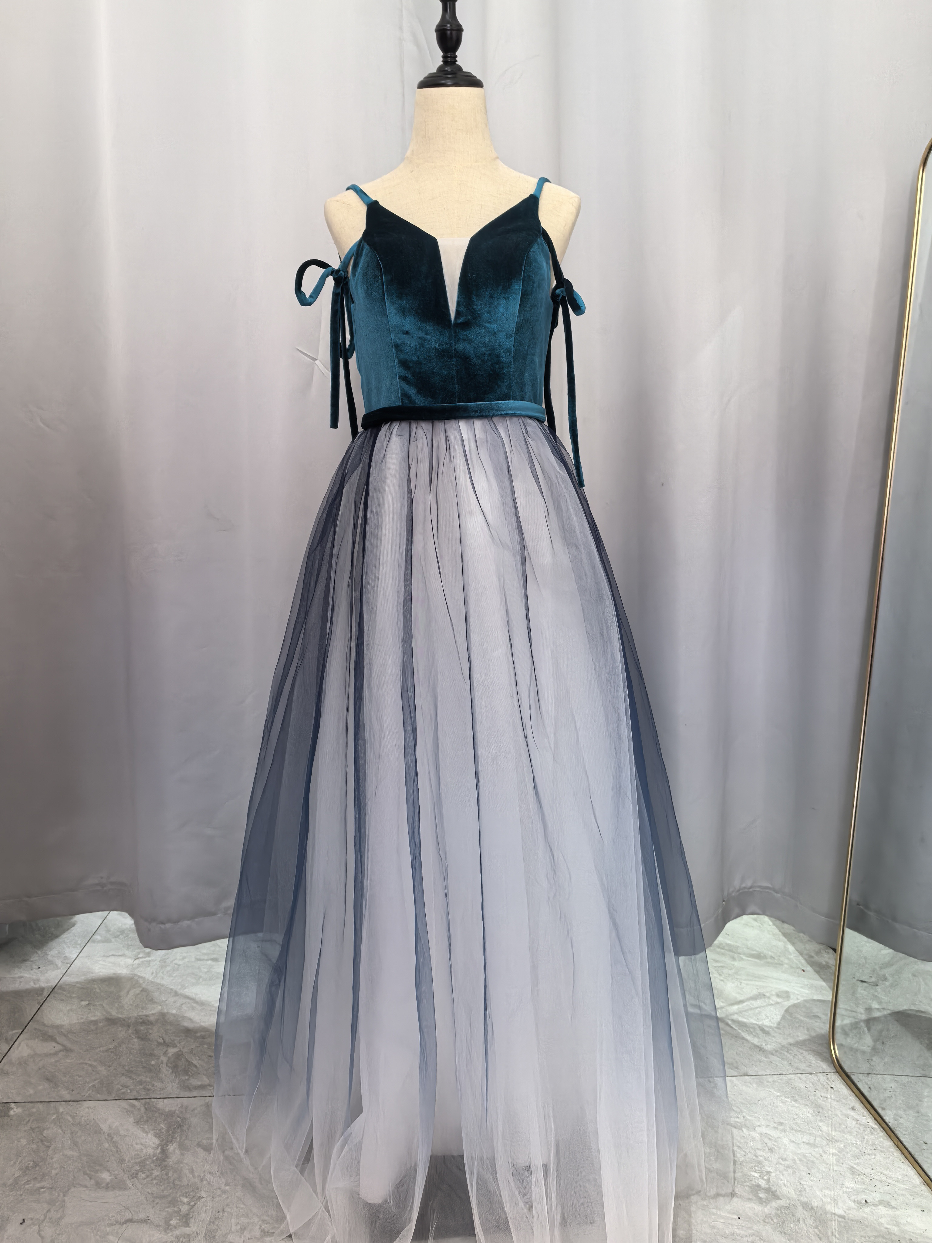 セクシー キャミソール Aライン カラードレス色はカスタマイズ可能 音楽会 演奏会 パーティー ピアノD32