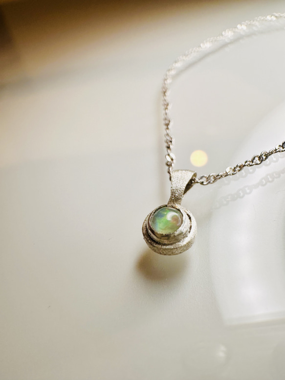 オパールひとつぶネックレス　10月誕生石　シルバーネックレス　ペンダント　ネックレス 4枚目の画像