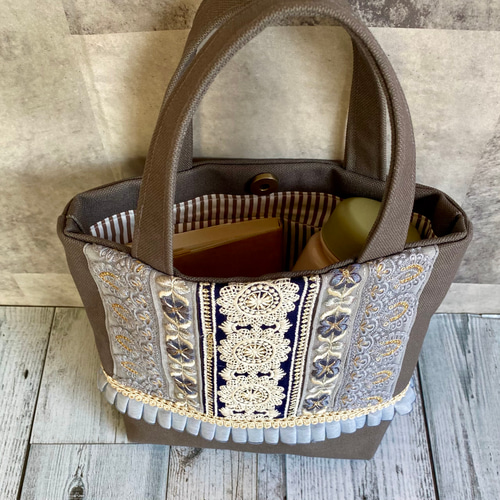 美しいインド刺繍リボンのグレートートバッグ トートバッグ muika.neko