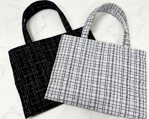 【クロスステッチ❤︎ツイードトートバッグ】ハンドメイド　手刺繍　サモイロフ クロスステッチ❤︎ツイードトートバッグ】ハンドメイド 手刺繍 サモイロフ