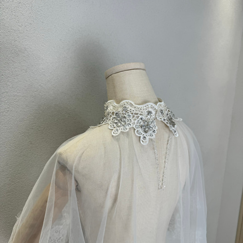 お値下げしました‼️レースケープ付き2WAYホワイトドレス レースケープ付き2WAYホワイトドレス(M オフホワイト): AIMER | エメ