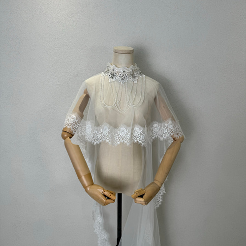 高級感溢れる！裾レース 可愛い ホワイト 贅沢な花レース ケープ