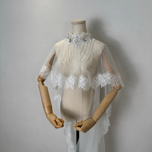 高級感溢れる！裾レース 可愛い ホワイト 贅沢な花レース ケープ