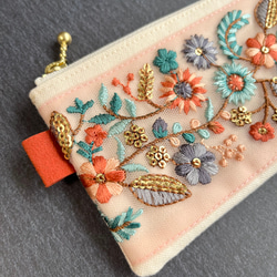 インド刺繍リボンのミニポーチ/生成×ピンクチュール 1枚目の画像