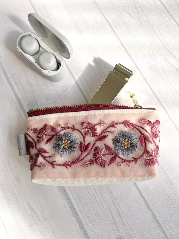 【リュンヌ】インド刺繍リボン・ミニポーチ マチあり＊インド刺繍リボン＊ミニポーチ/黒×BKチュール ポーチ