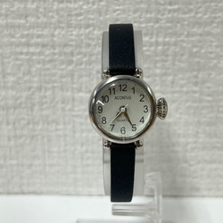 リューズが大きくて可愛い合皮ベルト時計 JG-012BKWH 腕時計 ACONTeG