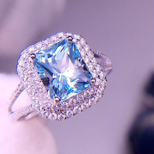 アクアマリンダイヤモンドリング　ダイヤモンド0.02ct 2.02ct天然アクアマリン リング 天然ダイヤモンド 高品質 K18