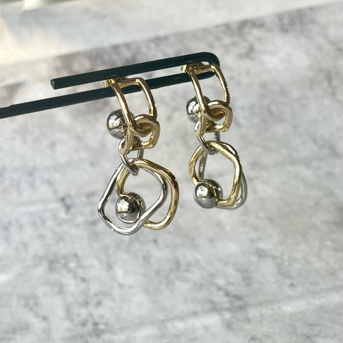 シルバー×ゴールド ミックスカラーピアス 【Maze】 ピアス