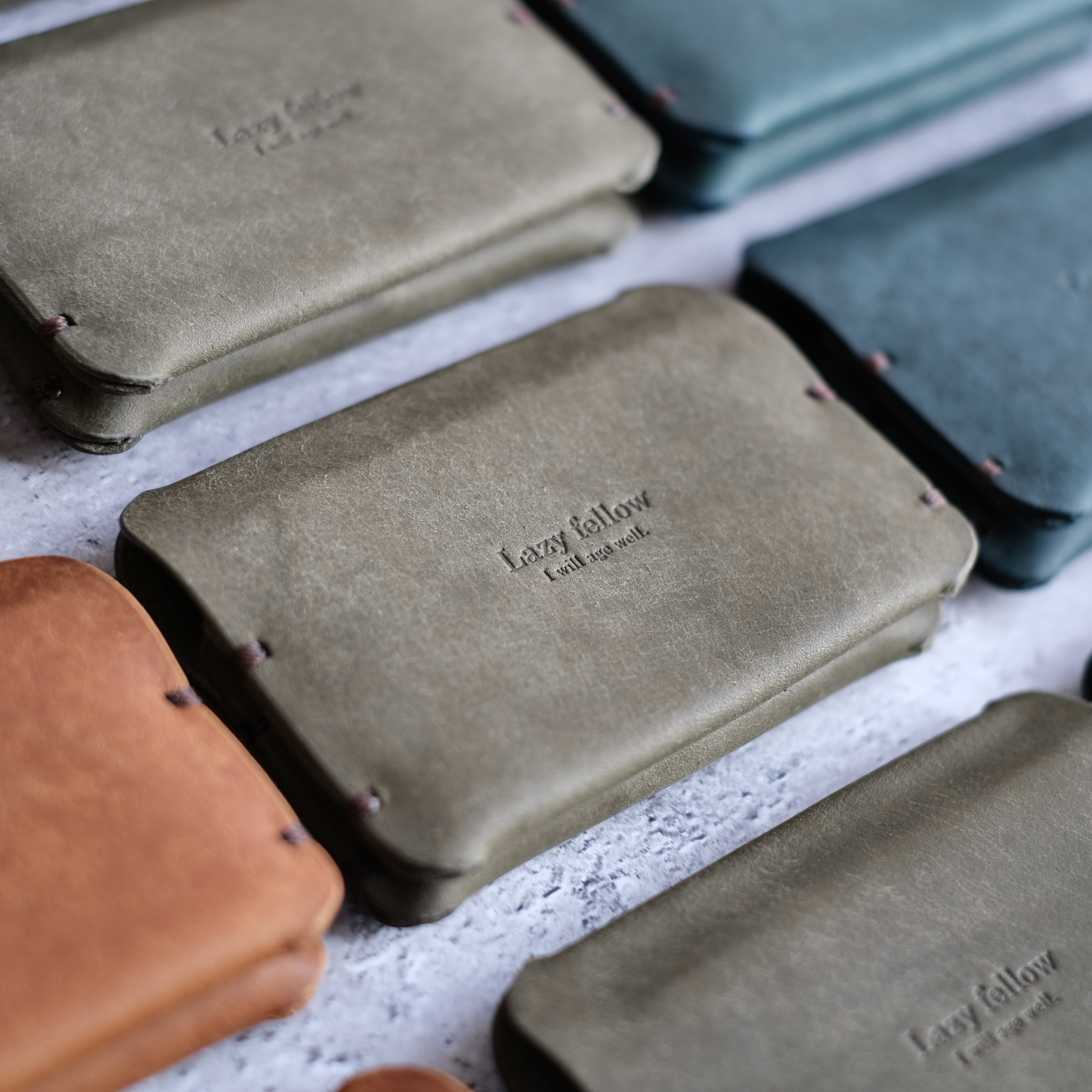 【名入れ】エイジングが楽しめる名刺入れ　グレー　本革　手縫い　メンズ/レディース