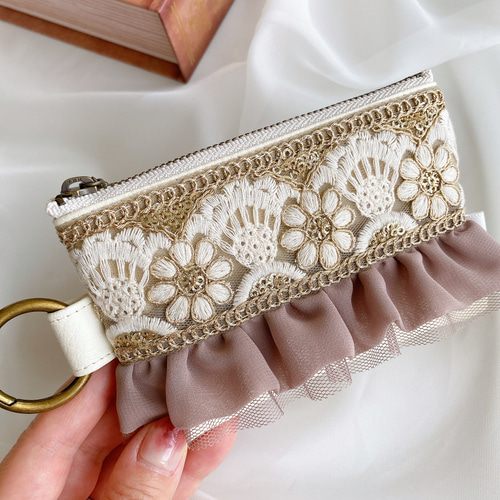 ハンドメイド♡インド刺繍リボンミニポーチ （【大きめリボンの