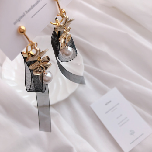 送料無料ブラックリボン オーガンジー ロング ピアス イヤリング