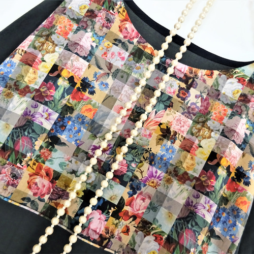 リバティ「アーカイブギンガム」4色×黒スカラップレース刺繍の