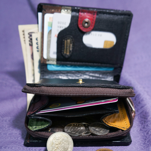 catwalk oikawaアートレザークラフト 二つ折りnd小銭カード財布（中