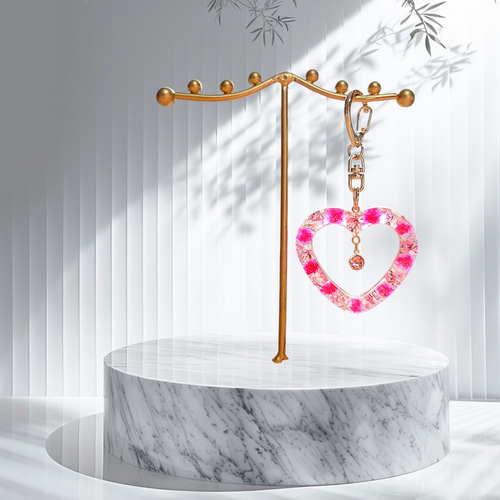 ハートに閉じ込めた桃色かすみ草 キーホルダー（UVレジン） その他