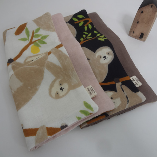 なまけもの*８重やわらかガーゼハンカチ*大2枚セット*ハンドメイド 20cm角*ナマケモノ*8重やわらかガーゼハンカチ*2枚セット