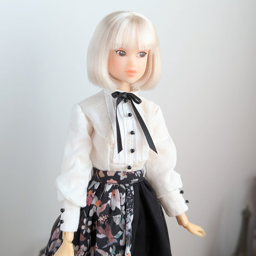 1270※momokodollアウトフィット※単品※黒のリボンの白長袖