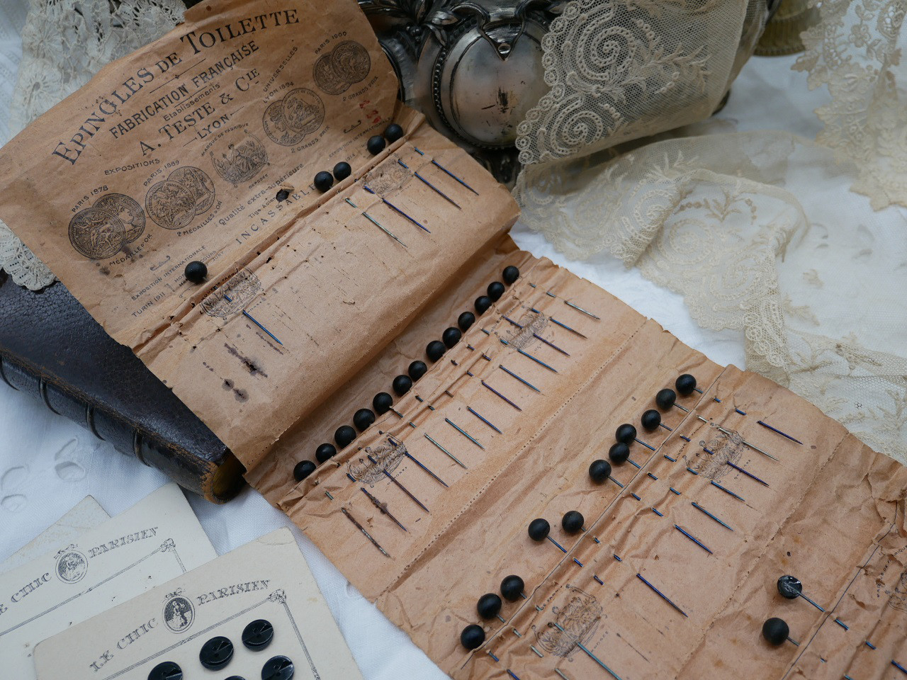 フランスアンティークリヨンの待ち針セット