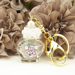 バックチャーム 香水瓶 粘土バラ キーホルダー フィンランドモス