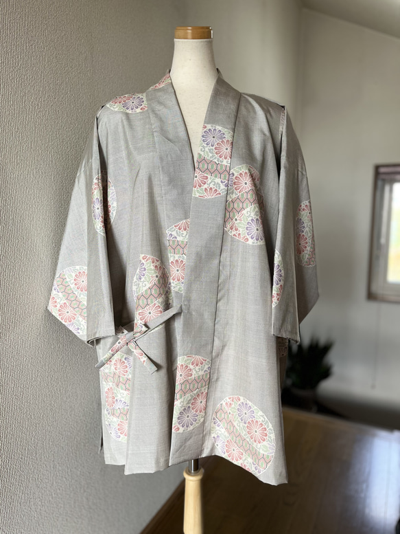 大島紬 作務衣（上衣） 白大島紬 現品限り 花手毬 和のお洒落上衣 着物 