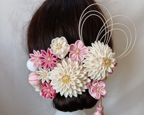 受注制作】白 ピンク つまみ細工 髪飾り 成人式 結婚式 七五三 和装 袴