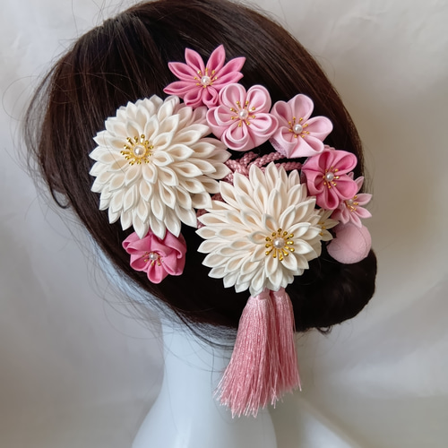 受注制作】白 ピンク つまみ細工 髪飾り 成人式 結婚式 七五三 和装 袴