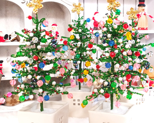  クリスマス　オーナメント　ツリー ○クリスマスツリー 高さ25cm 定番の緑色のツリーに沢山の飾りと雪に